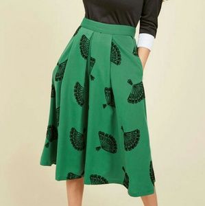 **HP STATEMENT STYLE PARTY**Retro style skirt